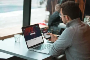 Hjemmeside med bookingsystem